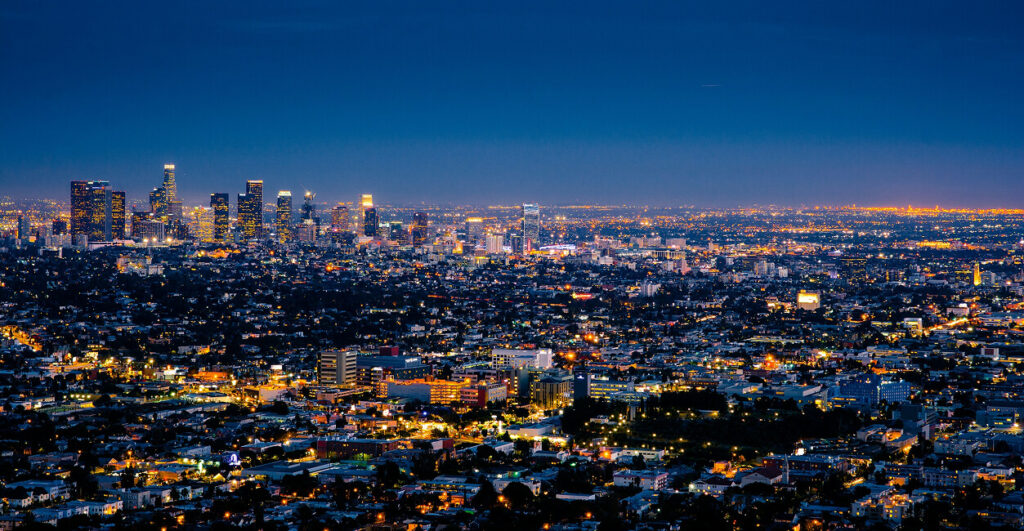 これからの未来をイメージした夜景の画像